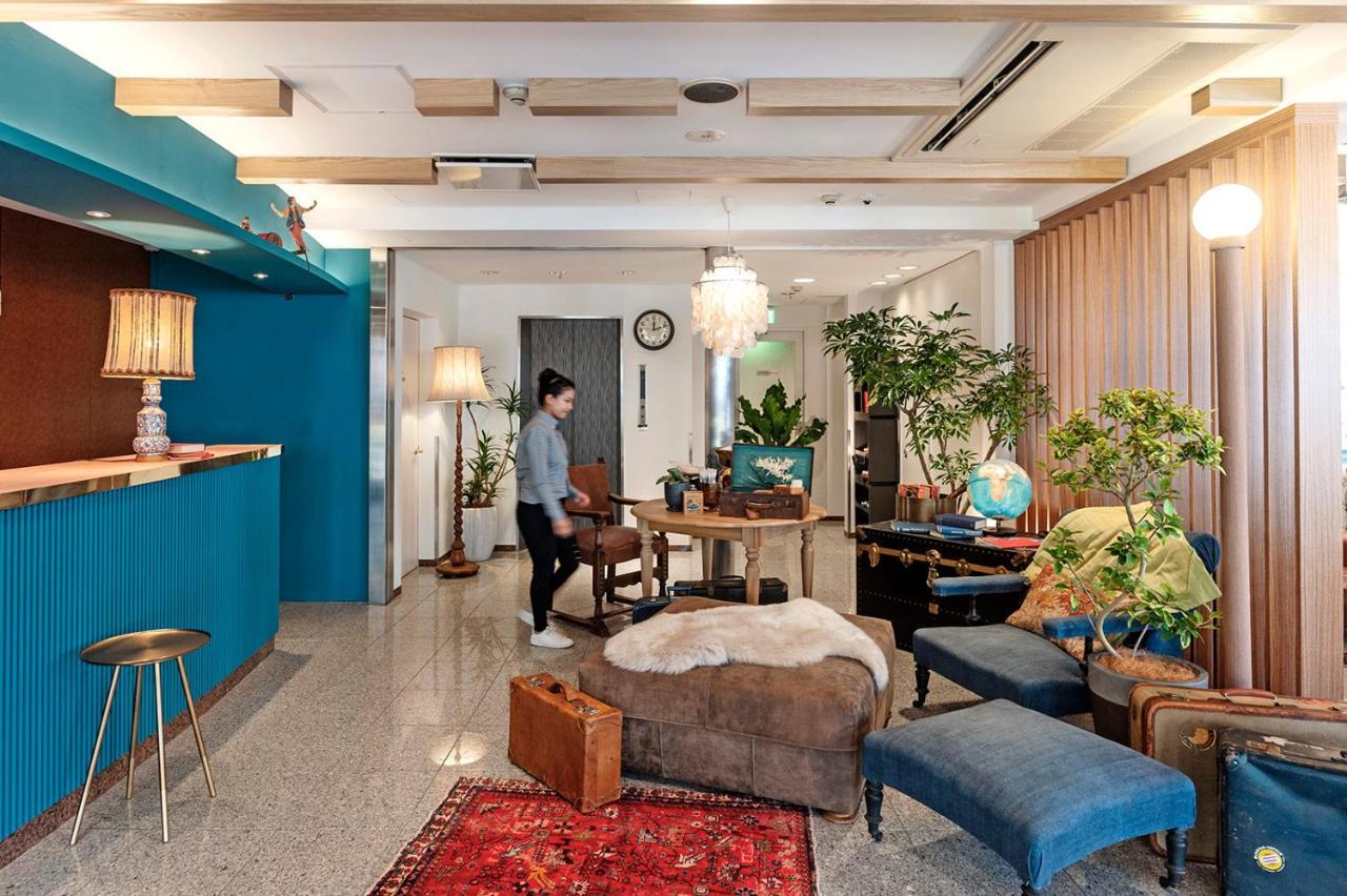 Hotel Toms Tokio Buitenkant foto